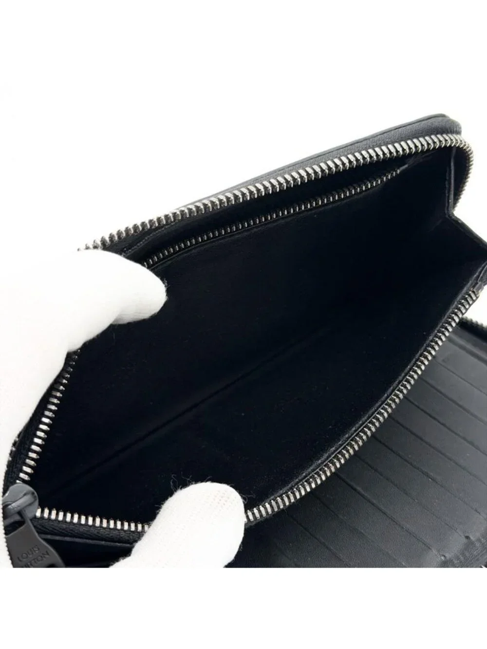Louis Vuitton Zippy Wallet Vertical Taurillon Black Round